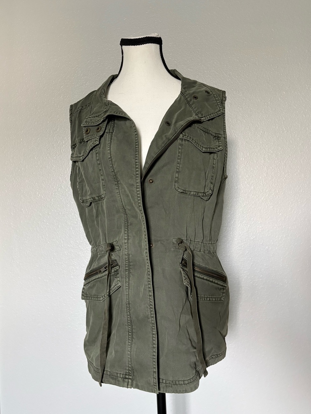 Caslon gray sleeveless utility vest